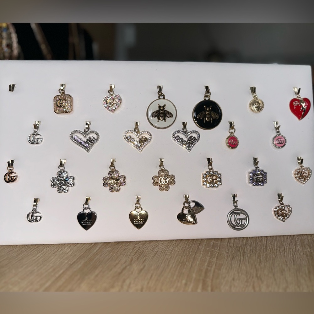 LIVE SHOW LISTING ONLY BUNDLE OF 3 PENDANTS - Picture 3 of 16